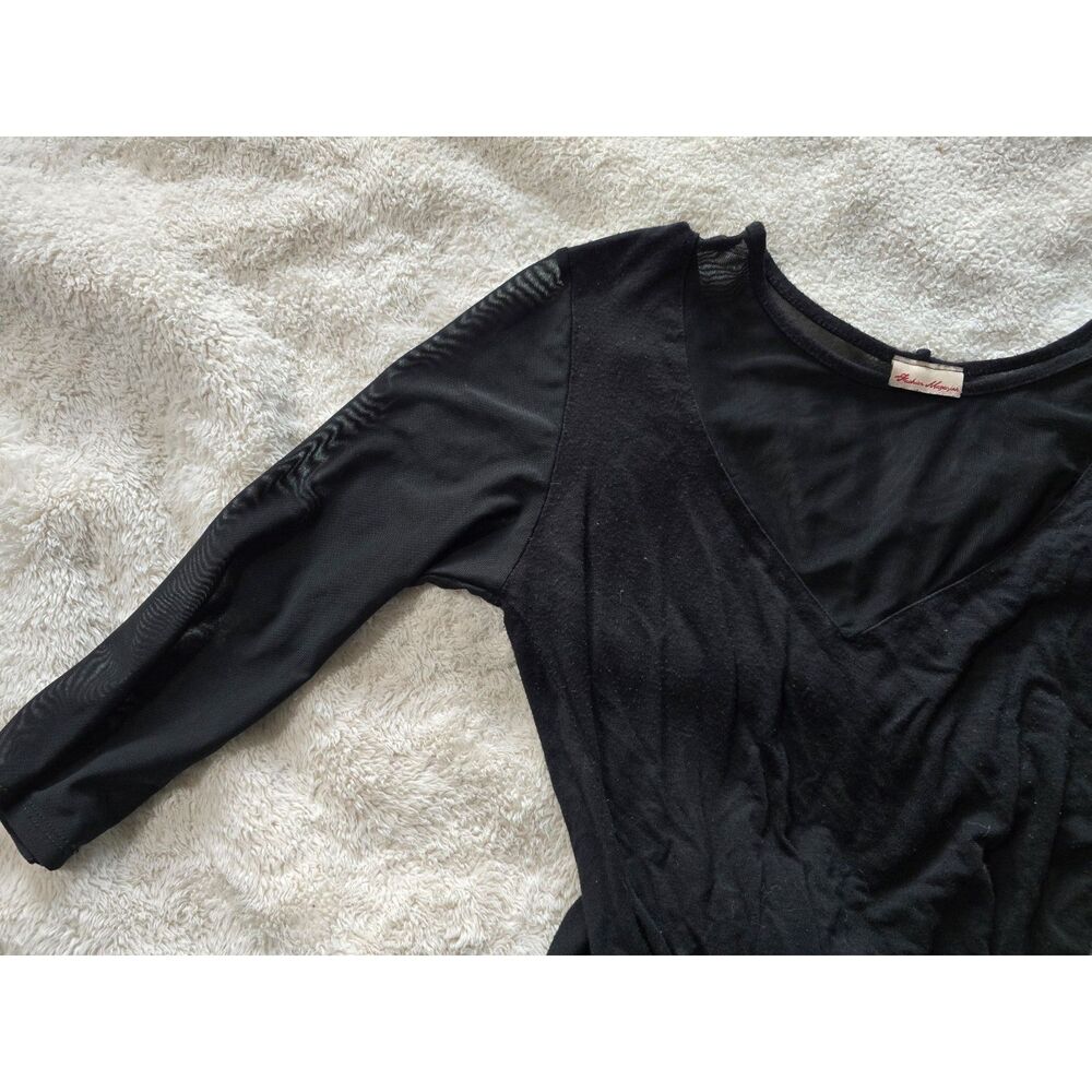 Black Mesh Illusion Top Side Ruched 3/4 Sleeve Shirt